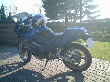 Suzuki GSX-r 250 billede 4