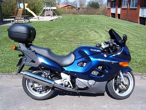 Suzuki GSX 750 F SOLGT billede 8