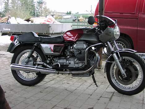 Moto Guzzi 750-s3 - knipset lige inden den skulle udstilles i bella....... billede 1