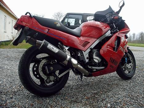 Yamaha FZ 750 billede 1