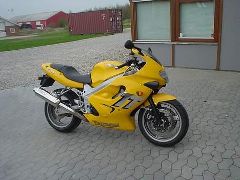 Triumph TT 600 billede 1