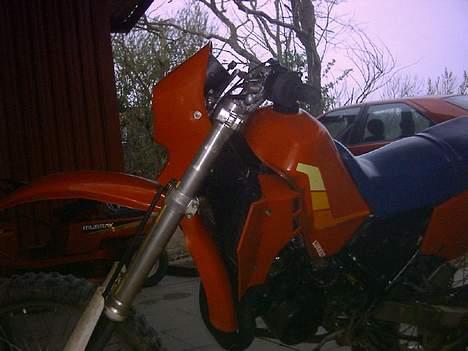 Suzuki TS250X - Solgt - En fra venstre side billede 4