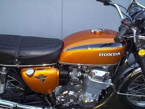 Honda CB 750 K2 billede 2