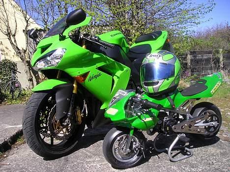 Kawasaki ZX10R - Mini Vs Maxi billede 4