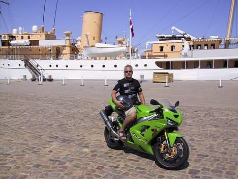 Kawasaki Ninja ZX6R 636 *Solgt* - Kongeskibet Danebro ved Sønderborg havn/slot + Mig på Cyklen billede 5