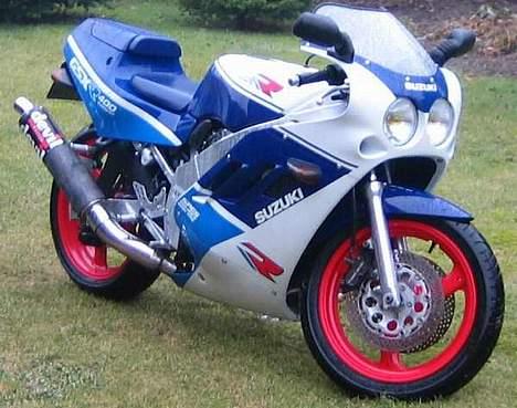 Suzuki GSX-R 400 R billede 1
