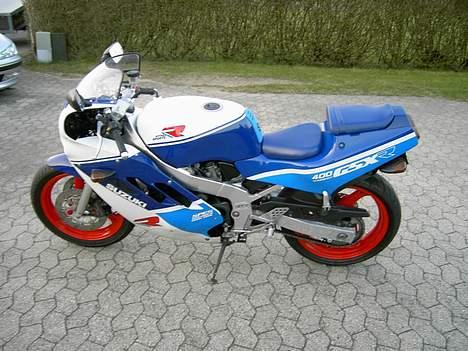 Suzuki GSX-R 400 R billede 3