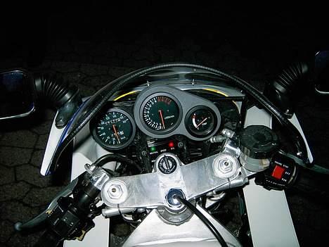 Suzuki GSX-R 400 R billede 5