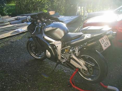 Yamaha YZF R6 billede 9