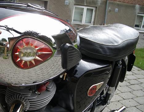 BSA A50 Star Twin (solgt) billede 4