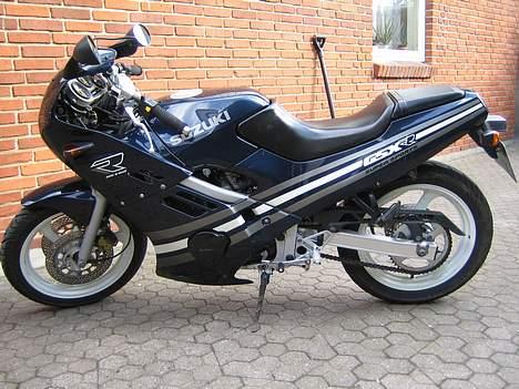 Suzuki GSX-R 250 (SOLGT) billede 1