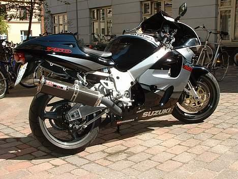 Suzuki GSX-R 750 billede 2