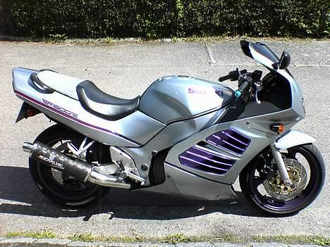 Suzuki RF 600 R billede 5