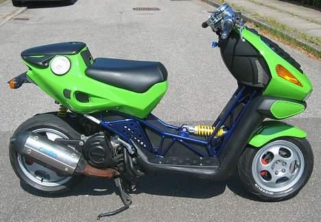 Italjet Dragster - ARGH ! Hvorfor er forgaflen henne af ? :P billede 1