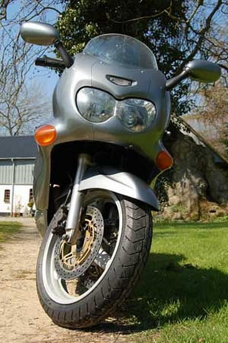 Suzuki GSX-750F SOLGT - Forfra... billede 4