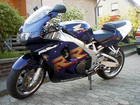 Honda CBR 900 FireBlade "SOLGT" billede 2