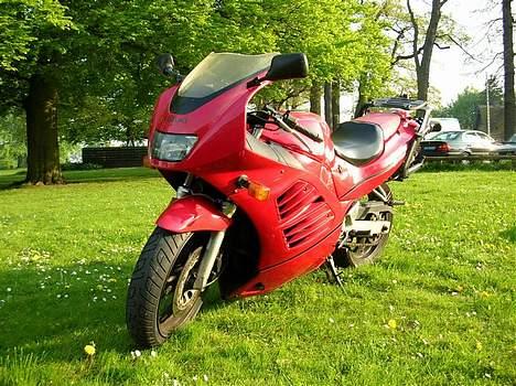 Suzuki RF600R billede 3