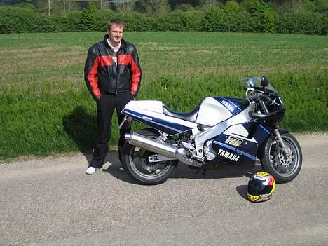 Yamaha FZR 1000 billede 4