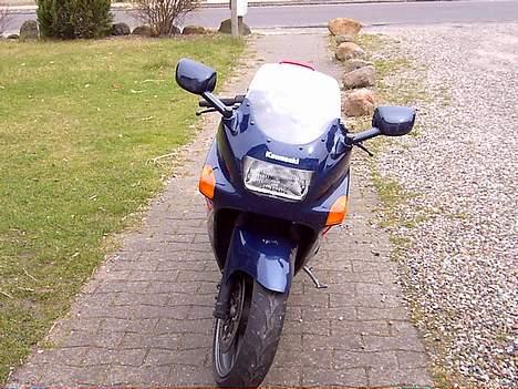 Kawasaki zzr 600 "solgt" billede 3