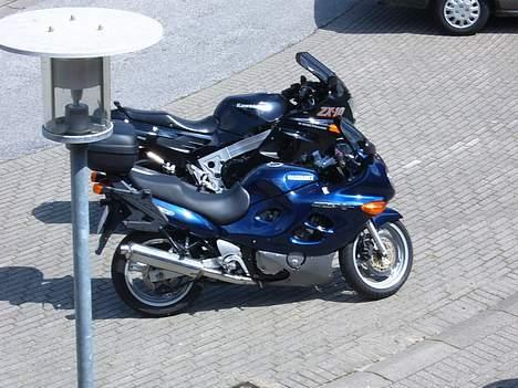 Kawasaki zx10 - må være gud der kigger ned på sine børn..... ;0) billede 9