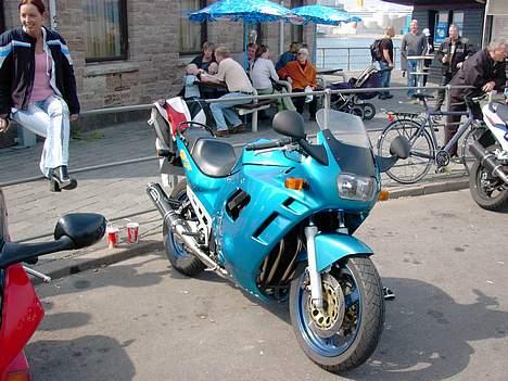 Suzuki GSX 600 F billede 2
