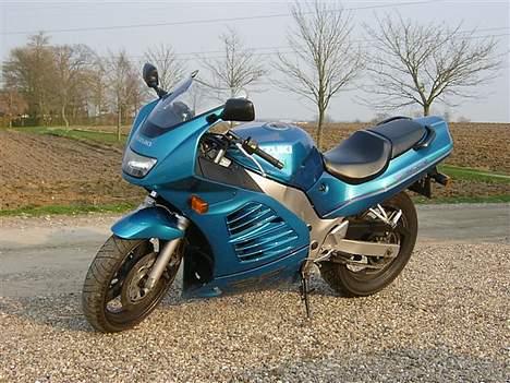 Suzuki RF 600 R billede 1