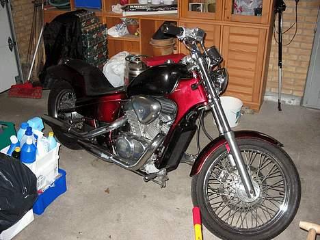 Honda VT 600 billede 2