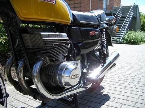 Suzuki GT 550 3-cylindret 2-takt billede 4