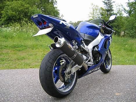 Yamaha YZF-R1 billede 1