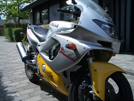 Yamaha YZF600RThundercat (SOLGT) billede 7