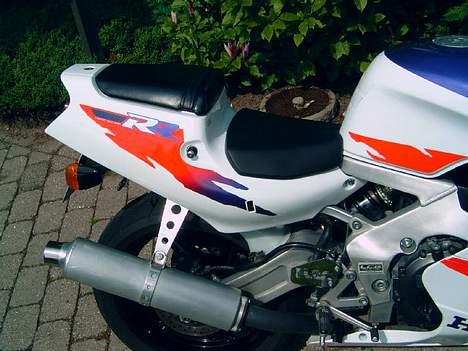 Honda CBR 400 Fireblade (solgt) billede 9