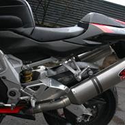 Aprilia RSV1000R