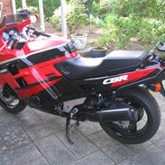 Honda CBR 1000F SC24 "Solgt"