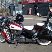 Suzuki VL 1500 LC