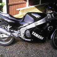 Yamaha FZR 1000