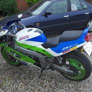 Kawasaki zxr 750