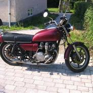 Suzuki GS 750