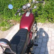 Suzuki GS 750