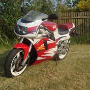 Suzuki GSXR 750 UNDER OMBYGNING