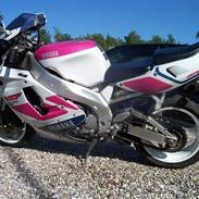 Yamaha Yzf 750 *Smadret*