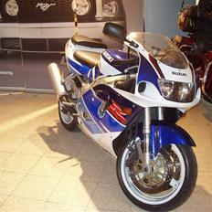 Suzuki GSXR 750 SRAD