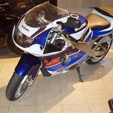 Suzuki GSXR 750 SRAD