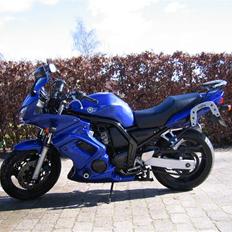 Yamaha FZS 600