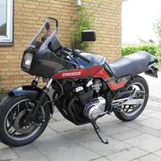 Suzuki gsx 750 es