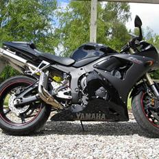Yamaha YZF R6S