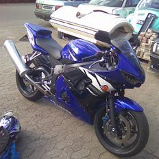 Yamaha r6 solgt