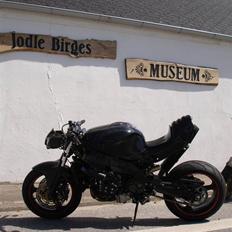 Kawasaki Zx9r streetfighter Solgt