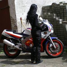 Yamaha FZR 600 Genesis US