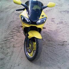 Yamaha yzf r6