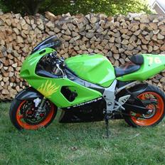 Suzuki GSX 750 R (Baneged) Solgt